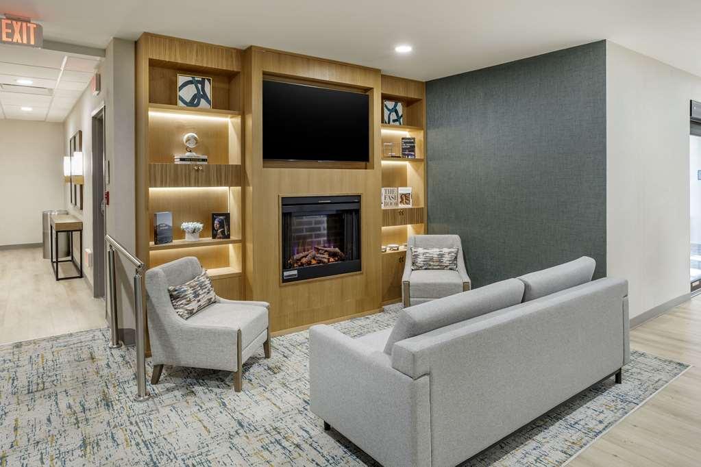 Comfort Inn & Suites Newark Liberty International Airport Interior foto